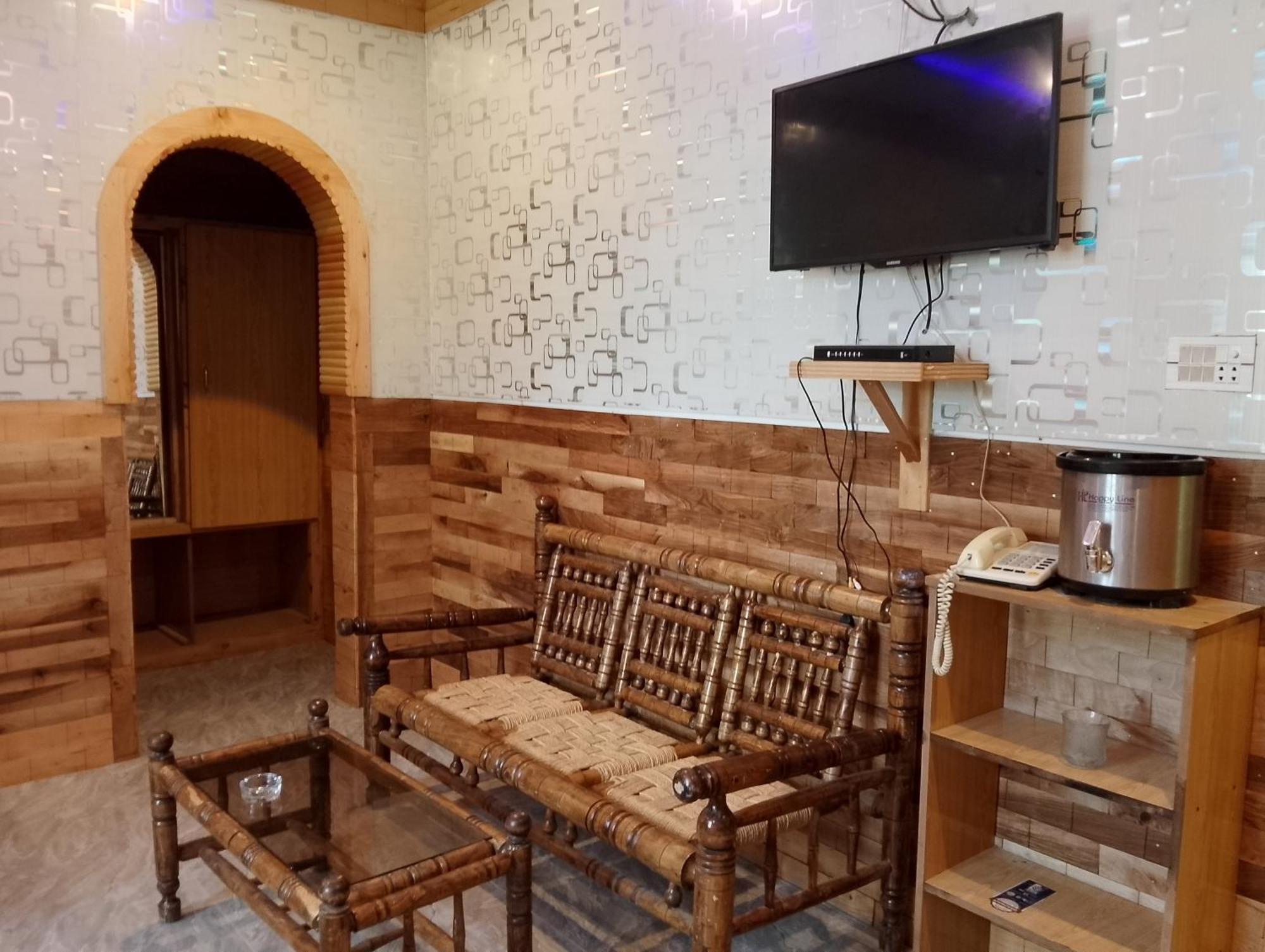 Eagle Nest Cottage, Kalam 外观 照片